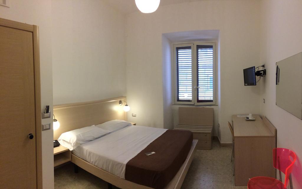 Giorni A Pensión 2*